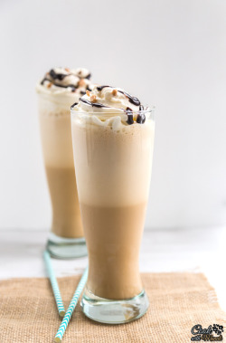 foodiebliss:  Dulce De Leche FrappuccinoSource: Cook With Manali