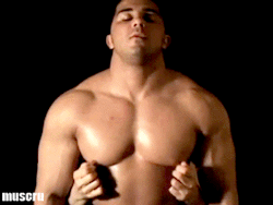I love it when a big muscular man gives in&hellip;