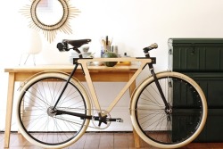 eodeo:  A wood frame bicycle by BSG Bikes, form Strasbourg, France. 
