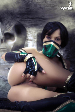 xcosplayworld:  Hungry Cosplay PussyJade - Mortal Kombat - Face to Face with Brownie