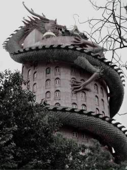 celticknot65: Where else since Gaudi would you find this kind of fantastic whimsy in architecture? I’m thinking east Asia, but anyone know the exact location? Bucket list!Sir It’s the Wat Sanpran Dragon Temple in Bangkok, Thailand @celticknot65.