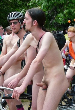 lovenudists:  lnuckleduster1968:I used to get a boner on the bus.  Some nudists find it hard to get naked in public - Exhibitionists on the other hand Get Hard when they show it all off.http://lovenudists.tumblr.com/     Nudists should be seen and exhibit