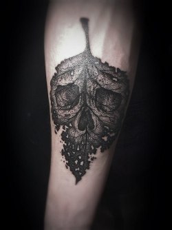 brutal-as-fuck:  Tattoo blog 👽