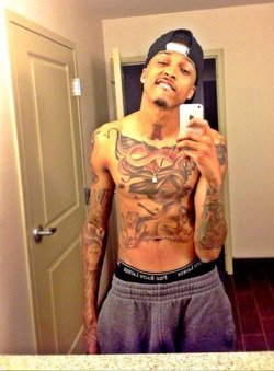 everymale:  August Alsina (Bulge)   EveryMale: Follow, Reblog and Share! The BEST Blog on Tumblr for sexy black men. Bust that nut to some of the sexiest black men on Tumblr. Email: Jhonson2big4u@gmail.comInstagram: EverymaleKiK: Everymale 
