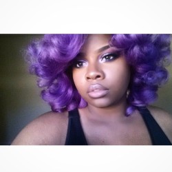 aeon-fux:  shantrinas:  I loved my makeup yesterday!  #me #naturalhair #purplehair #purpleafro #makeup #shantrinas  wow fuck my whole life up 
