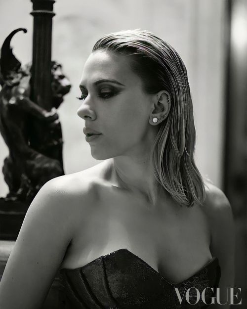 starlets:  Scarlett Johansson