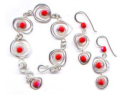 Linda Jones wire jewellery