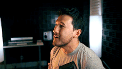 fischyplier:  A reaction gif, for whatever purposes! :3  Gif made from: How To Get A FREE Tesla Roadster!!  