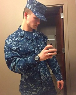 I&rsquo;ve fucked several US military men in the past with strap ons. Would love to hear from more slutty service boys.