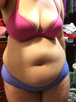 biglegwoman:  Overflowing my bra and panties. Up to 230lbs again and have noticed that my 5lb gain has mostly gone all to my bellyâ€¦Iâ€™ve been quite a piggy lately! Measured my upper belly this morning and itâ€™s 4 inches bigger than a few weeks ago!