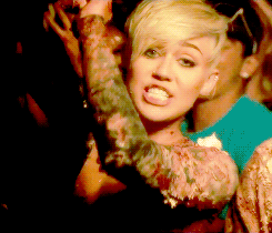 Miley Cyrus Tumblr_n5z2clIvsZ1s3labjo2_250