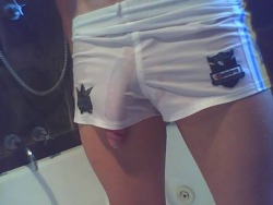 Courtesy of: freeballks  Hot baller showing off his sweaty shorts. Share yours at mdfreeballing.tumblr.com/submit