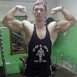 beautifulyoungmuscle:  Max Troyan, teenage Russian musclecolt
