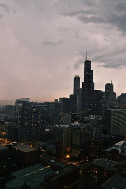 yellowmodelchiiick:  watchitfadeaway:  Chicago will always hold a special place in my heart   ^