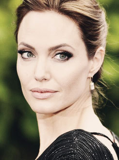 Angelina Jolie / ანჯელინა ჯოლი - Page 3 Tumblr_n5atn1Uqtu1r1ze5zo1_250