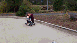 wordcubed:  veganasana:  I DONT THINK IVE EVER SEEN ANYTHING CUTER OH GOSH  When skaters get old and have kids So sweet. 