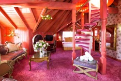 eyesaremosaics:Love nest suite at the Madonna Inn