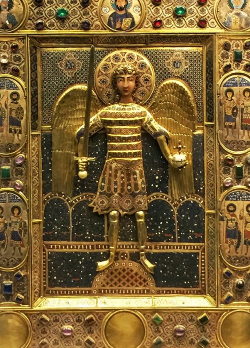 cafeinevitable:13th Century Byzantine Iconshowing the sword-wielding spiritual warrior Archangel St Michael, in gold and enamel with semi-precious stones. Apparently taken from Constantinople during the 4th century crusade.Treasury, Basilica di San Marco,