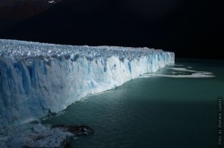patagoniaphotos:  Perito Moreno Glacier more photos: http://easyblog.it/photos/stefano/_patagonia-selezionate/el-calafate_20070329/