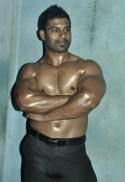 indianbears: HOT INDIAN MUSCLE BEAR.  If you like INDIAN BEARS AND DADDIES, follow: http://INDIANbears.tumblr.com/ 