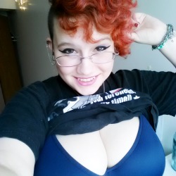 squishysuccubus:  Oh no, my boobs popped out… Whatever will I do…