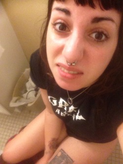 bong-ripper710:  glueparty:  Morning poops are best poops  God dam I love this woman with all my heart!!!! She’s fucking sexy and way too intelligent for her own dam good 
