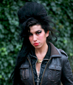 amywinehousequeen:Amy Winehouse, 2006