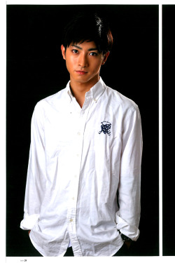 vvlin91:    Sparkle No.23 Turning Point #2Â Kimura Tatsunari Requested byÂ aokinsight. Feel free to translate the interview and let me know if you want to see the raws. :3 If you want me to scan any other story in Sparkle No.23, just message me. 