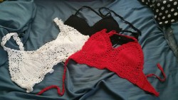 flipperwasadick:  My crochet tops came today~ The white one definitely needs a bikini top under it since it’s a bit loose 