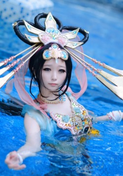 bestcosplayphotos:  Adekan : Kyoko cosplayer: mussum  So stunning~