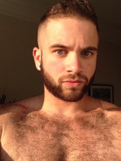 oliverbeastly: To trim the beard or not to trim the beard, that is the question. Beard is ok, chesthair NO