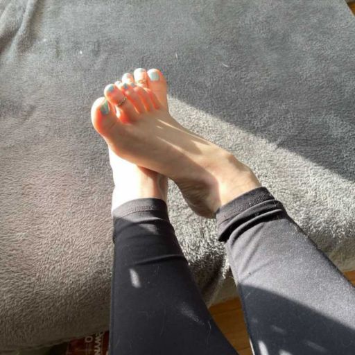 myprettywifesfeet:My pretty wifes beautiful feet and curves in another dress today.please comment 