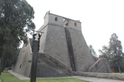 worldhistoryfacts:  The Gaocheng Observatory, the oldest observatory in China. After its establishment in 1279, astronomers there calculated the length of the year to 365.2425 days 300 years before the Europeans. 