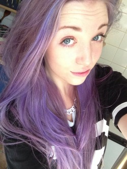 ikkmeistar:  Super duper old but my purple hair