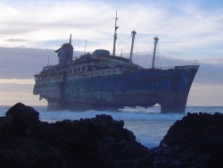 sixpenceee:  USS America abandoned in the Canary Islands(Source)