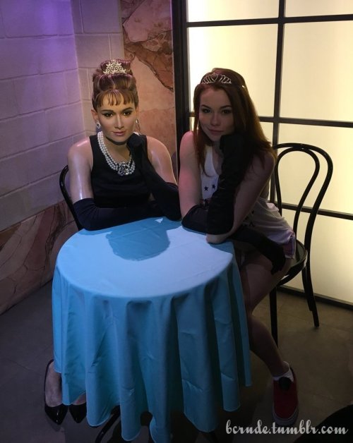 During their trip to Madame Tussauds in Hollywood, Sabrina wanted a photo of herself sitting beside Audrey Hepburn in a &ldquo;Breakfast at Tiffany&rsquo;s&rdquo; moment.“I didn’t realize you were such a fan of classic Hollywood movies,” said Mr.