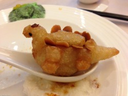 iwillstillopenthewindow:  entropically-favorable: jeffdeluca:  Dino Dim Sum.  Is this the grown up version of dinosaur chicken nuggets?  “Now THIS is fine dining.” - Tsukishima Kei, probably.