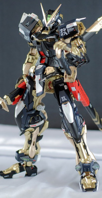 mechaddiction:  GUNDAM GUY: MG 1/100 Gundam Astray Red Frame - Painted Build #mecha – https://www.pinterest.com/pin/156148312060321757/
