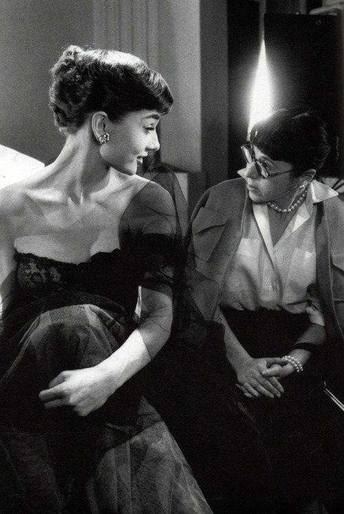 theniftyfifties: Audrey Hepburn with costume designer, Edith Head. 