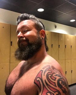 chadillacjax:  Shoulder day complete #gymlife #instafitness #hairymuscle #musclebear #gaylifter #inkedgays #beardlife #beardedgay #silverhawk #silverhair #beardedmuscle  (at L.A. Fitness Polaris)