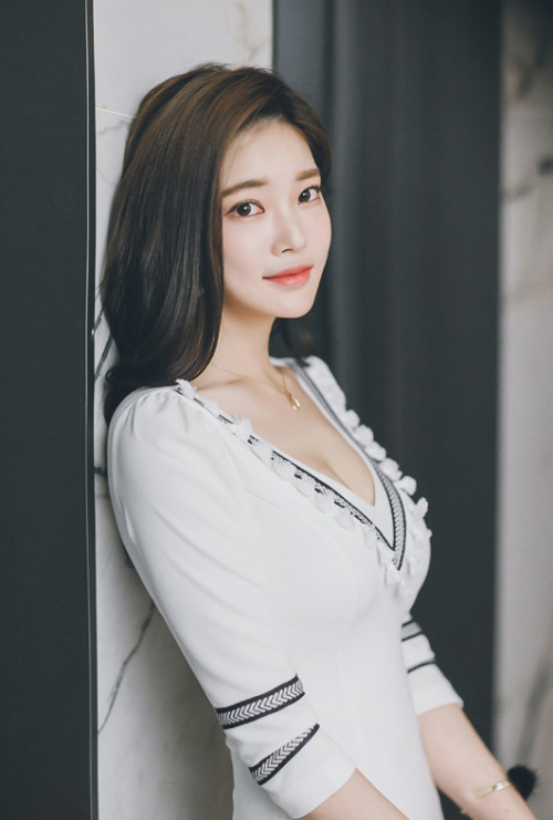 koreangirlmodel:  Park Jung Yoon 5789