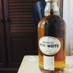 Finally got bae to come thru. She sitting pretty until the 4th 😍 #WhiteHenny #Hennessy #WhiteHennessy https://www.instagram.com/p/BzJtum_AQ-I/?igshid=13domot5mer6j