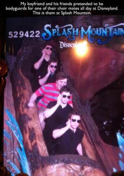 freakish-flat-line:  i-will-pursue-your-presence:   mythologyhotspot:  scottman99:  heyitsodette:  Splash Mountain Photos  YES  It’s funnier everytime I see it.   I like human beings.  the last one kills me..the guy in the back looks like he is really