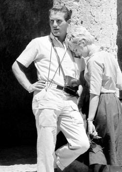 wehadfacesthen:  Paul Newman and Joanne Woodward in Israel for the filming of Otto Preminger’s Exodus, 1959, photo by Leo Fuchs.   @empoweredinnocence 