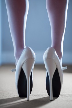 modern-air-travel:  kassendra69:       It’s been a while since I’ve posted about ballet heels. Normally, I strongly prefer ankle boots, but for some reason I like this photo set of white Mary Jane style shoes. I look forward to the very twisted wedding