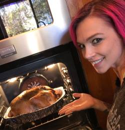 annabellpeaks:Thanksgiving meal prep officially starting as I slow roast one of two turkeys 22 hours for tomorrow’s holiday fun! #thanksgiving #yummy #foodporn #haha #food AND #pornstar 😂😂 #imcooking #itshotinhere #ilikeithot Eat your turkeyShare