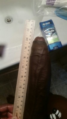 biggerthanyobf:  Iâ€™m 10 inches  maybe a little over it now 