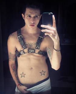 sk8erharo:  😈 If you give me what I want… Then I’ll give you what you like 👅 #bad #badboy #madness #badinfluence #outfit #bondage #arnes #mirrorselfie #mirrormirroronthewallwhoisthefairestofthemall #crazyboy #cuteboy #sexyboy #handsome #loveme