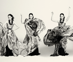 krungy:  Lucy Liu photographed by Brian Bowen Smith for Emmy magazine. 