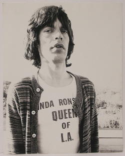 70rgasm:  Mick Jagger sporting a Linda Ronstadt Queen of L.A. t-shirt